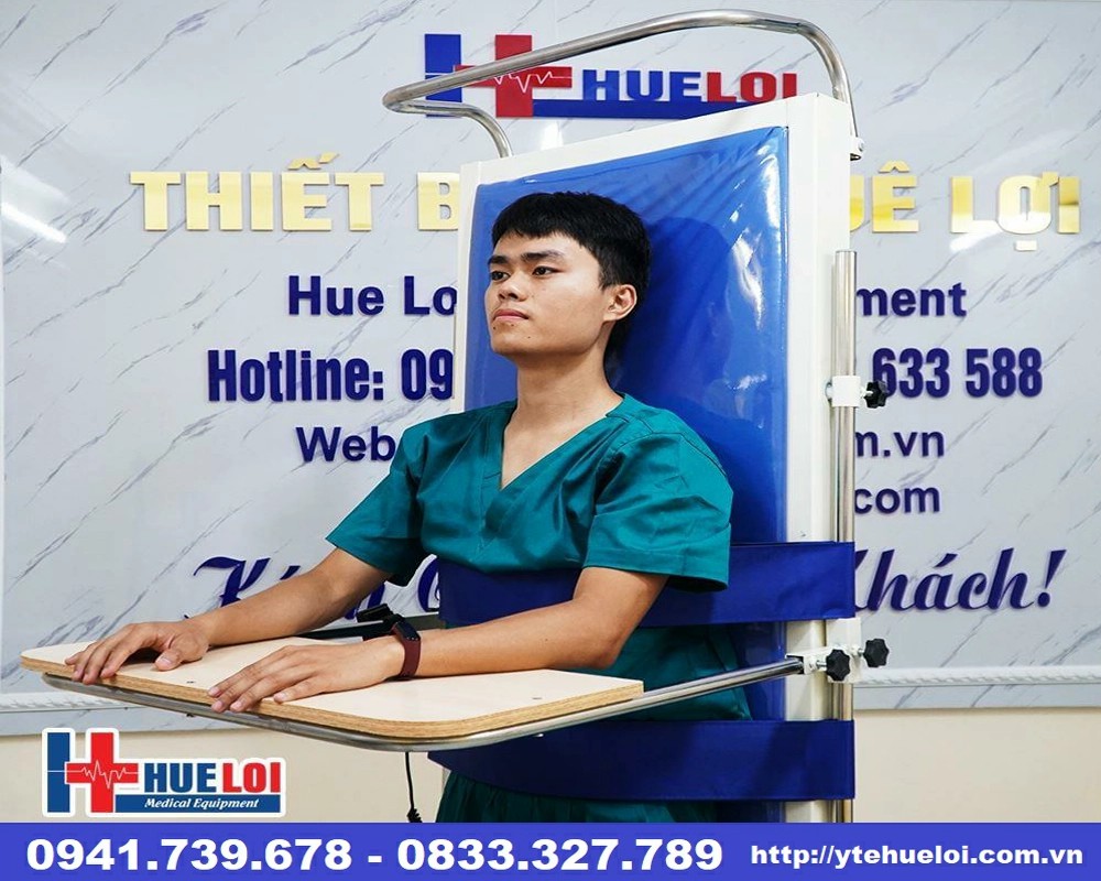 Bàn tập đứng cho người bệnh